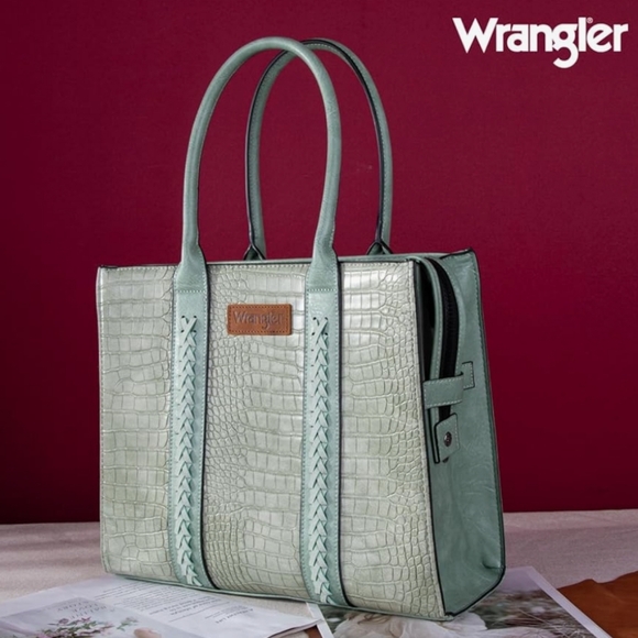 New Light Green Wrangler Tote Crossbody Purse | Croc Texture | Size Medium - Picture 9 of 11